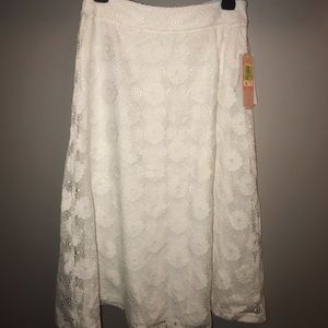 Midi Elegant White Skirt🤍 - Gianni Bini
